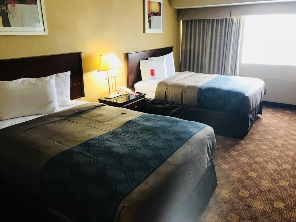 Rodeway Inn Сендстон Екстер'єр фото