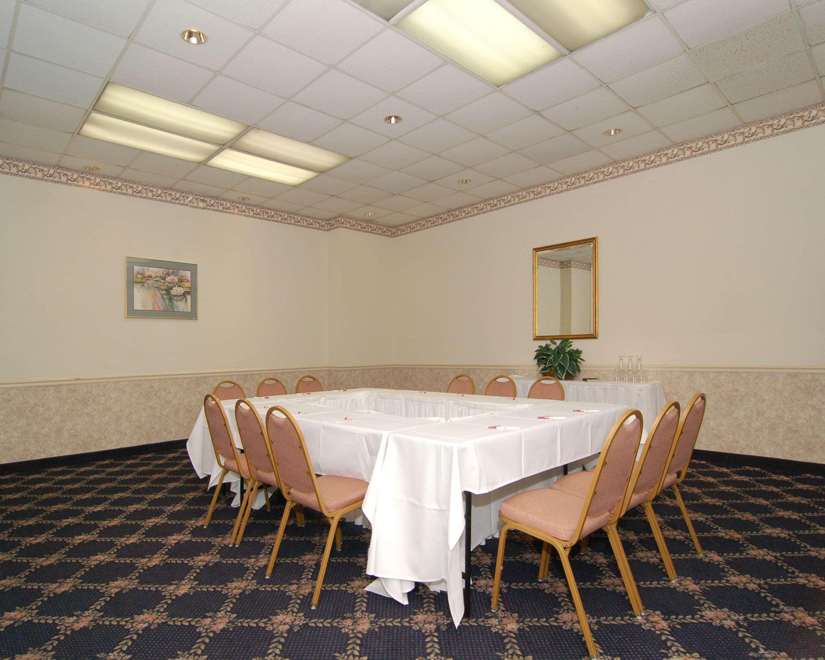 Rodeway Inn Сендстон Екстер'єр фото