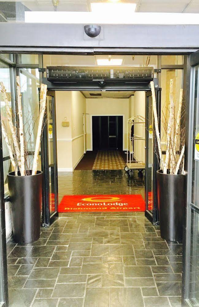 Rodeway Inn Сендстон Екстер'єр фото
